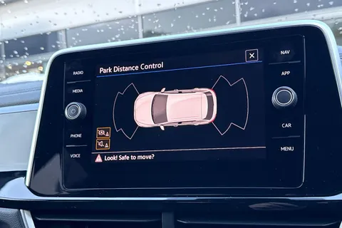 YT24MYC Volkswagen T-Roc 1.5 TSI R-Line 5dr DSG | Heated Seats | Navigation Thumbnail #34