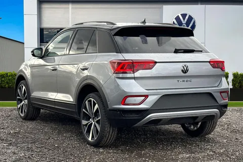  Volkswagen T-Roc 1.0 TSI Style Design Euro 6 (s/s) 5dr Thumbnail #3