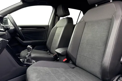  Volkswagen T-Roc 1.0 TSI Style Design Euro 6 (s/s) 5dr Thumbnail #16