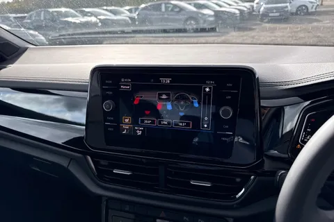  Volkswagen T-Roc 1.0 TSI Style Design Euro 6 (s/s) 5dr Thumbnail #22