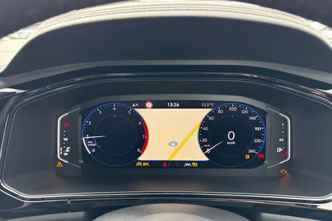  Volkswagen T-Roc 1.0 TSI Style Design Euro 6 (s/s) 5dr Thumbnail #37