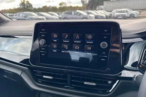  Volkswagen T-Roc 1.0 TSI Style Design Euro 6 (s/s) 5dr Thumbnail #44