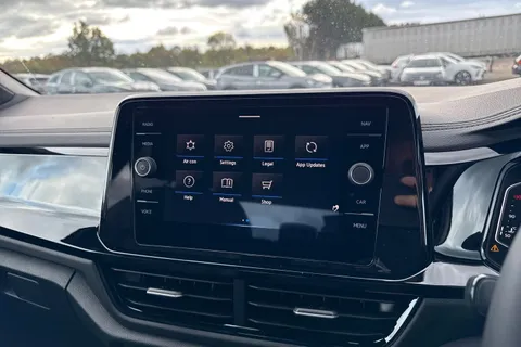  Volkswagen T-Roc 1.0 TSI Style Design Euro 6 (s/s) 5dr Thumbnail #45