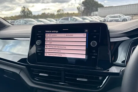  Volkswagen T-Roc 1.0 TSI Style Design Euro 6 (s/s) 5dr Thumbnail #50