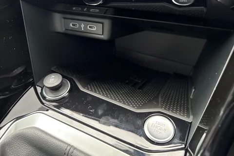  Volkswagen T-Roc 1.0 TSI Style Design Euro 6 (s/s) 5dr Thumbnail #56