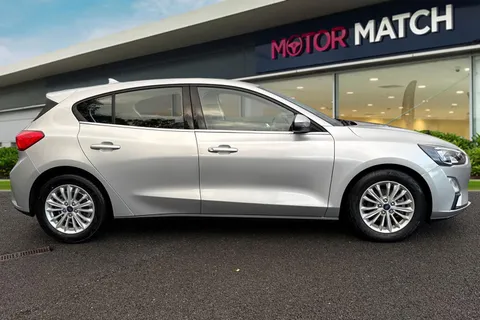 CV20EXZ Ford Focus 1.0T EcoBoost Titanium Euro 6 (s/s) 5dr Thumbnail #4