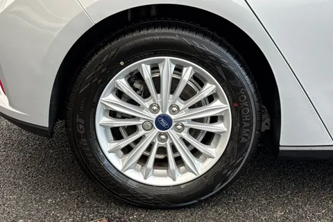 CV20EXZ Ford Focus 1.0T EcoBoost Titanium Euro 6 (s/s) 5dr Thumbnail #11