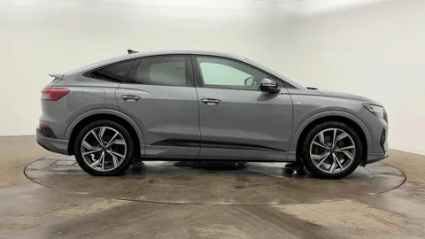 BV73XGN Audi Q4 e-tron Q4 Sportback (O) Edition 1 40 e-tron  150,00 kW Thumbnail #4