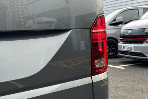 34 of 57 for Volkswagen Transporter 2.0 TDI 110 Highline Camper King 4 Berth Camper Conversion