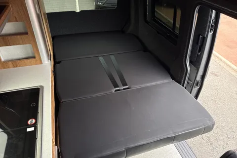 44 of 57 for Volkswagen Transporter 2.0 TDI 110 Highline Camper King 4 Berth Camper Conversion