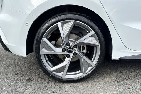  Audi A3 2.0 TDI Black Edition Sportback S Tronic Euro 6 (s/s) 5dr Thumbnail #11