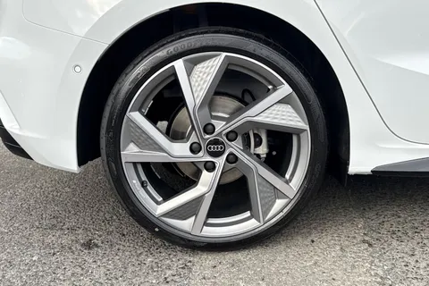  Audi A3 2.0 TDI Black Edition Sportback S Tronic Euro 6 (s/s) 5dr Thumbnail #12