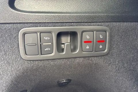 PJ25UOS Audi Q7 SUV  Black Edition 55 TFSI quattro 340 PS tiptronic Thumbnail #25