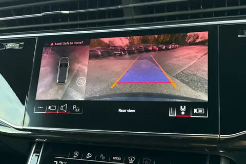 PJ25UOS Audi Q7 SUV  Black Edition 55 TFSI quattro 340 PS tiptronic Thumbnail #49