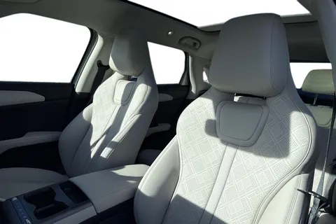 BYD ATTO 2 51.1kWh Boost Auto 5dr Thumbnail #11