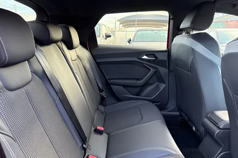  Audi A1 1.5 TFSI 35 Black Edition Sportback S Tronic Euro 6 (s/s) 5dr Thumbnail #38