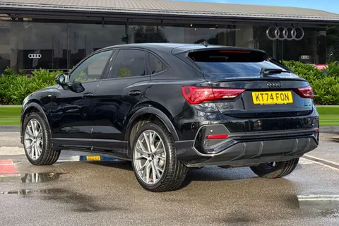 KT74FON Audi Q3 Black Edition 35 TDI 150 PS S tronic Thumbnail #3