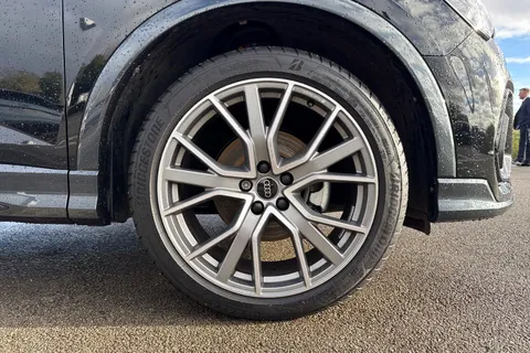 KT74FON Audi Q3 Black Edition 35 TDI 150 PS S tronic Thumbnail #11