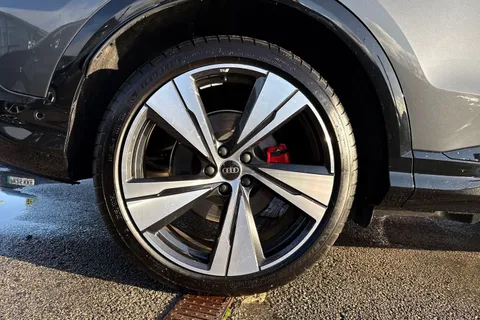 KY25EOD Audi SQ5 SUV Launch Edition TFSI 367 PS S tronic Thumbnail #13