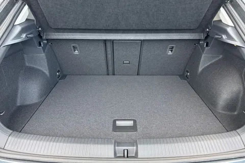  Volkswagen T-Roc 1.5 TSI Match DSG Euro 6 (s/s) 5dr Thumbnail #7