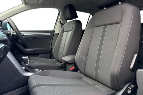  Volkswagen T-Roc 1.5 TSI Match DSG Euro 6 (s/s) 5dr Thumbnail #16