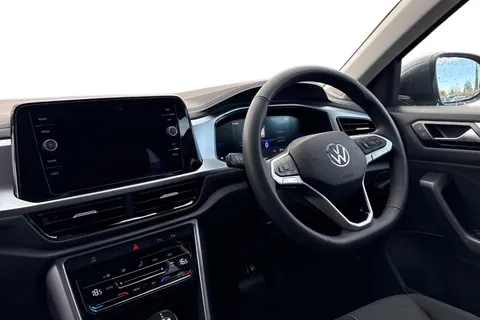  Volkswagen T-Roc 1.5 TSI Match DSG Euro 6 (s/s) 5dr Thumbnail #18