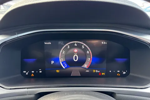  Volkswagen T-Roc 1.5 TSI Match DSG Euro 6 (s/s) 5dr Thumbnail #34