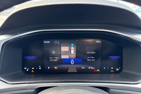  Volkswagen T-Roc 1.5 TSI Match DSG Euro 6 (s/s) 5dr Thumbnail #35