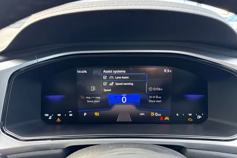  Volkswagen T-Roc 1.5 TSI Match DSG Euro 6 (s/s) 5dr Thumbnail #37