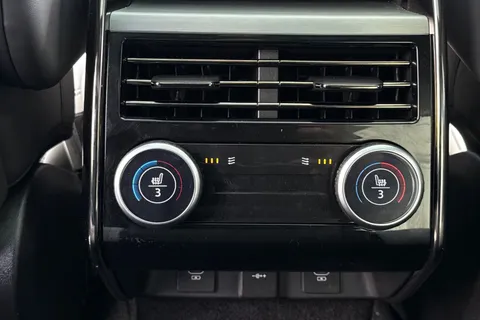 19 of 45 for LAND ROVER RANGE ROVER SPORT 3.0 D300 Dynamic SE 5dr Auto