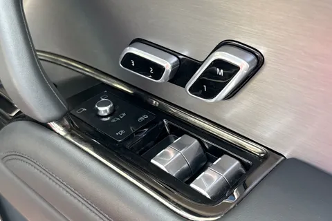 26 of 45 for LAND ROVER RANGE ROVER SPORT 3.0 D300 Dynamic SE 5dr Auto