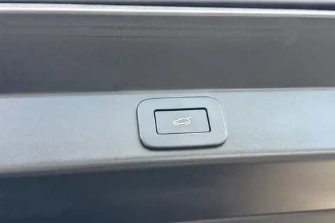 31 of 45 for LAND ROVER RANGE ROVER SPORT 3.0 D300 Dynamic SE 5dr Auto