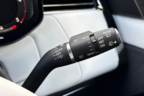 35 of 45 for LAND ROVER RANGE ROVER SPORT 3.0 D300 Dynamic SE 5dr Auto