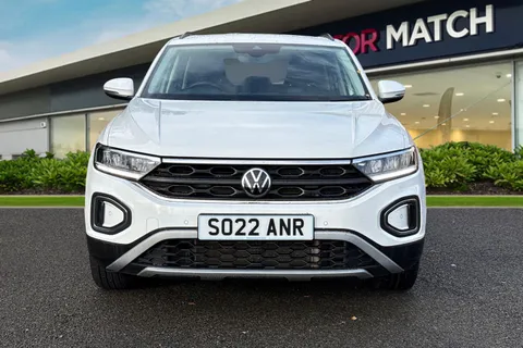 6 of 50 for Volkswagen T-Roc 1.5 TSI Life DSG Euro 6 (s/s) 5dr