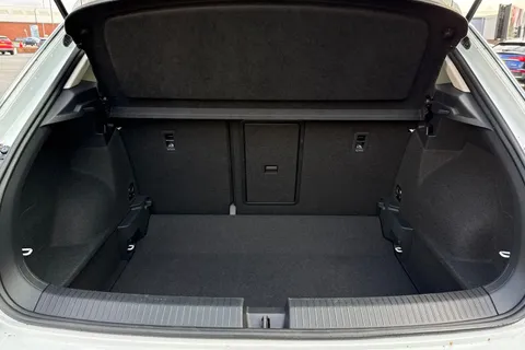 7 of 50 for Volkswagen T-Roc 1.5 TSI Life DSG Euro 6 (s/s) 5dr
