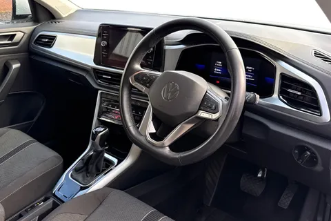 14 of 50 for Volkswagen T-Roc 1.5 TSI Life DSG Euro 6 (s/s) 5dr