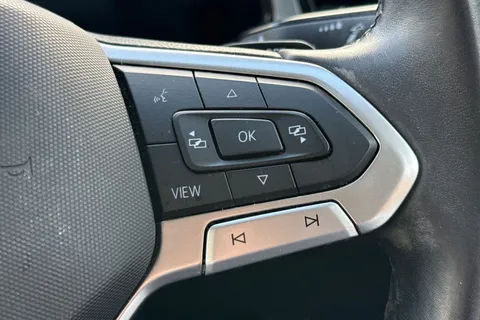 38 of 50 for Volkswagen T-Roc 1.5 TSI Life DSG Euro 6 (s/s) 5dr