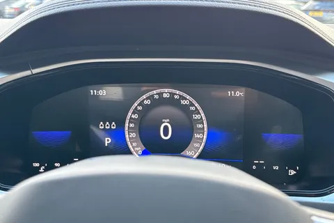 39 of 50 for Volkswagen T-Roc 1.5 TSI Life DSG Euro 6 (s/s) 5dr