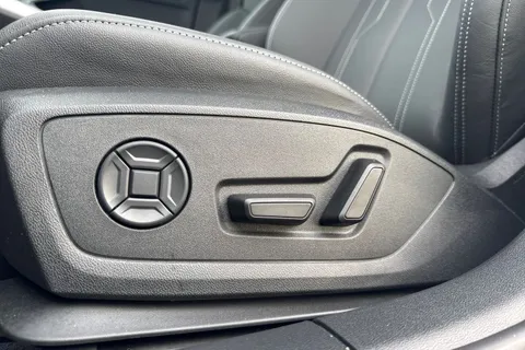 PK25UXS Audi A3 Black Edition 35 TFSI  150 PS S tronic Thumbnail #41