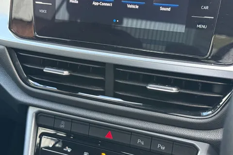 47 of 50 for Volkswagen T-Roc 1.5 TSI Life DSG Euro 6 (s/s) 5dr