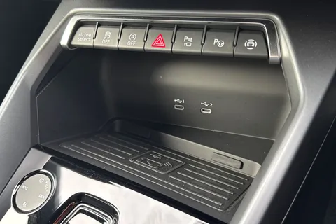 PK25UXS Audi A3 Black Edition 35 TFSI  150 PS S tronic Thumbnail #49