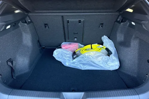  Volkswagen ID.4 Pro 77kWh Match Auto 5dr Thumbnail #7