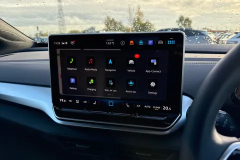  Volkswagen ID.4 Pro 77kWh Match Auto 5dr Thumbnail #37