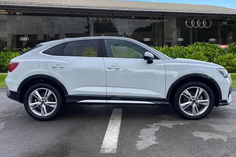 DF74MWX Audi Q3 S line 35 TDI  150 PS S tronic Thumbnail #4