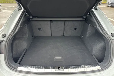 DF74MWX Audi Q3 S line 35 TDI  150 PS S tronic Thumbnail #7