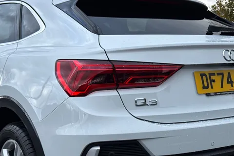 DF74MWX Audi Q3 S line 35 TDI  150 PS S tronic Thumbnail #8