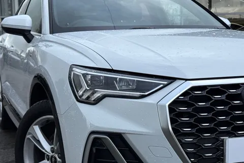 DF74MWX Audi Q3 S line 35 TDI  150 PS S tronic Thumbnail #9