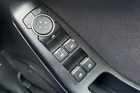 MT19LFN Ford Fiesta 1.0T EcoBoost Active 1 Auto Euro 6 (s/s) 5dr Thumbnail #36