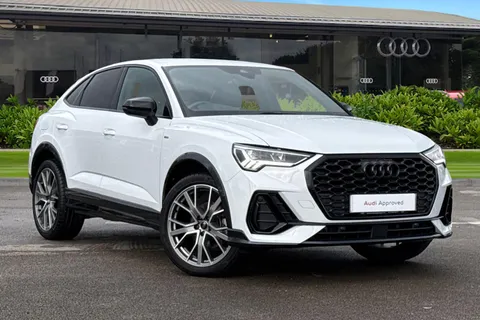 KR74WSD Audi Q3 Black Edition 35 TDI  150 PS S tronic Thumbnail #2