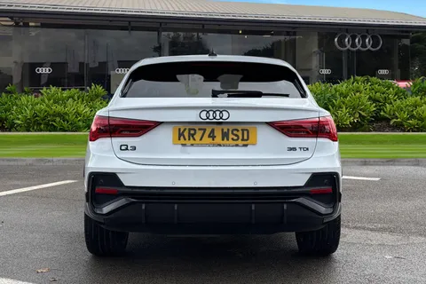 KR74WSD Audi Q3 Black Edition 35 TDI  150 PS S tronic Thumbnail #5
